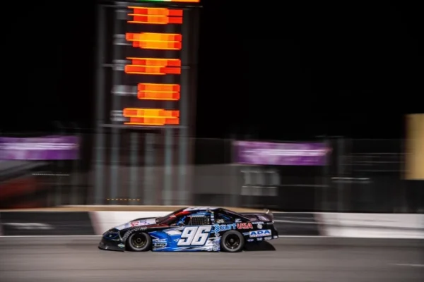 With a show of overtakes, Gabriel Casagrande secures second place on the New Smyrna oval