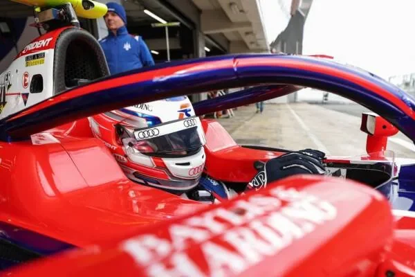F3: Slater leads first day of pre-season testing in Barcelona