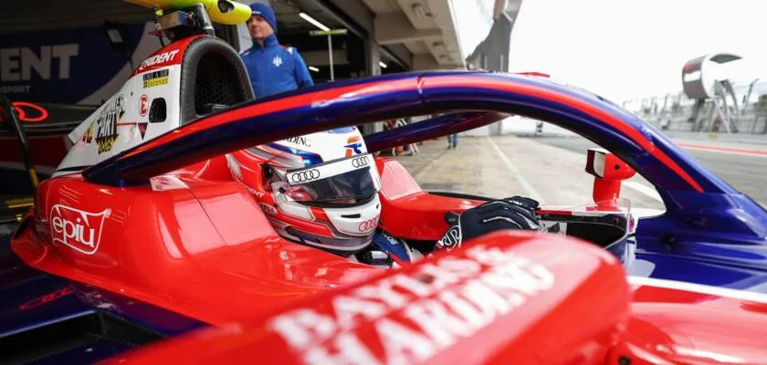 F3: Slater leads first day of pre-season testing in Barcelona