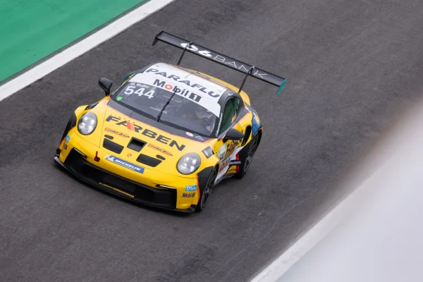 Muller defends Porsche Cup leadership at Velocitta