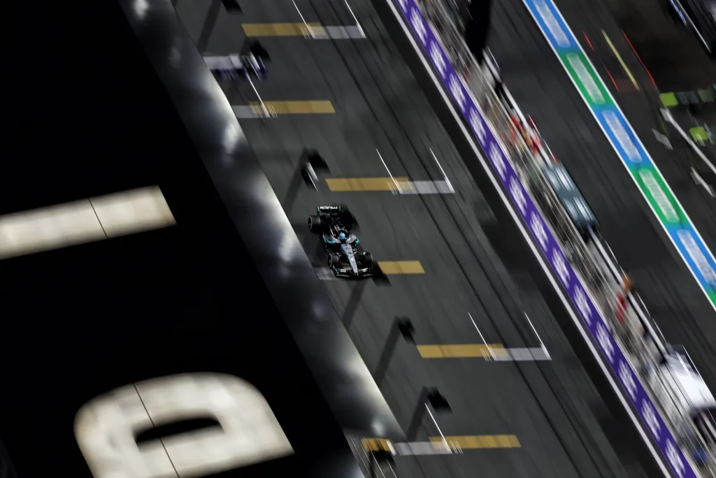 George Russell (GBR) Mercedes AMG F1 W16.