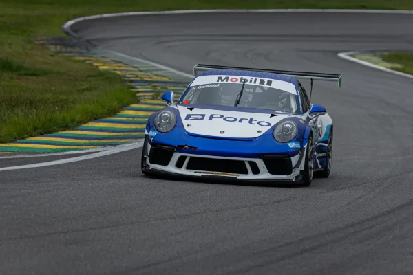 Porto maintains presence in the Porsche Cup and reinforces the connection between protection and passion for cars