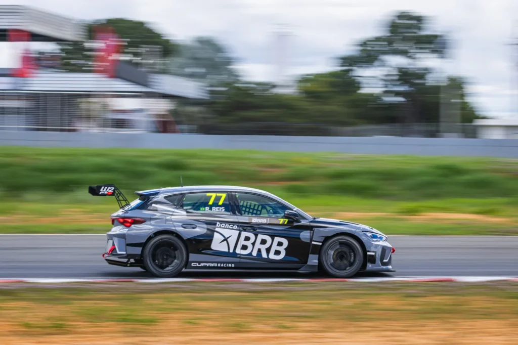 Raphael Reis defends TCR Brasil leadership in Cascavel stage