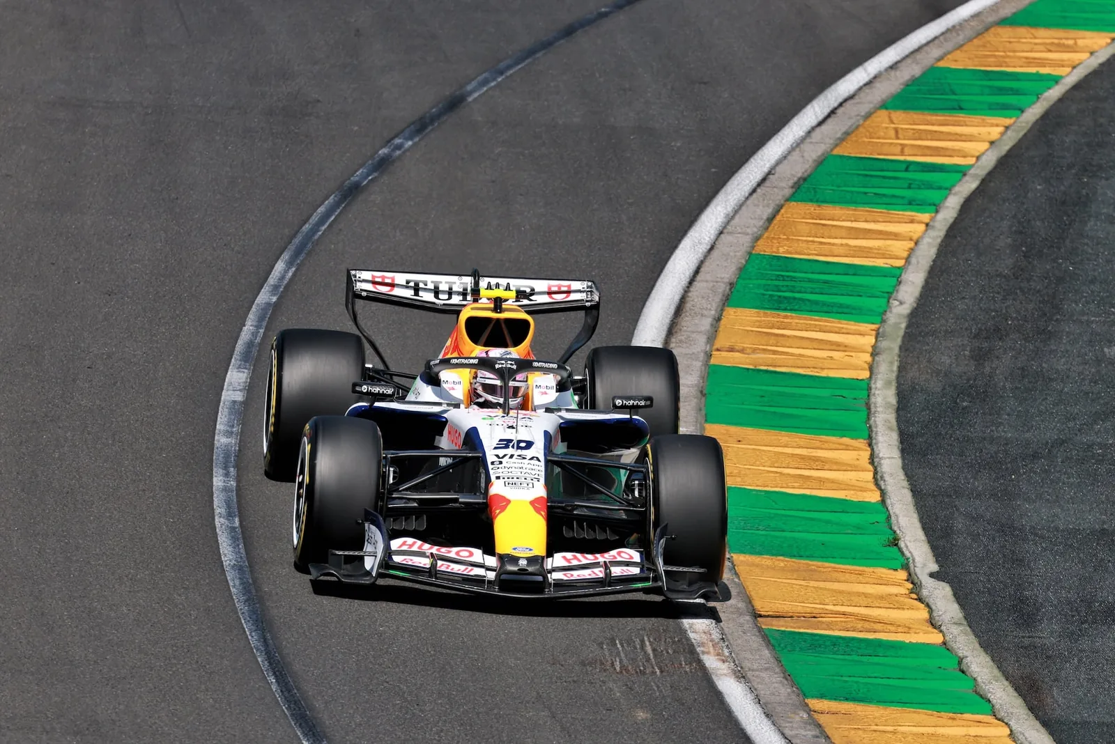 F1: Lawson criticizes Perez after tough battle in Melbourne