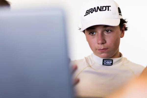 Oliver Paludo accelerates Porsche Cup car for the first time at 14 years old