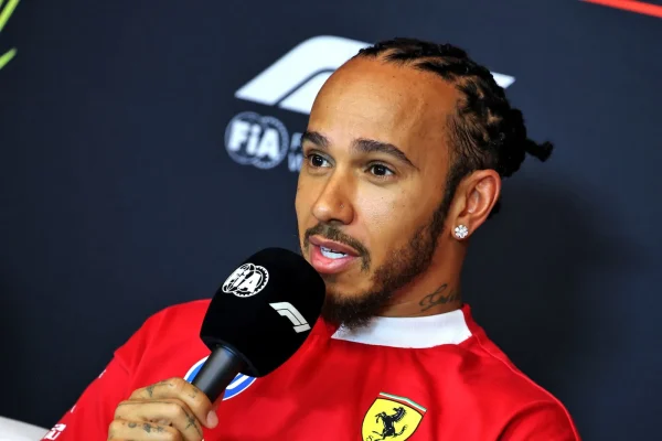 F1: Hamilton called Wolff and Brown after tests in Bahrain