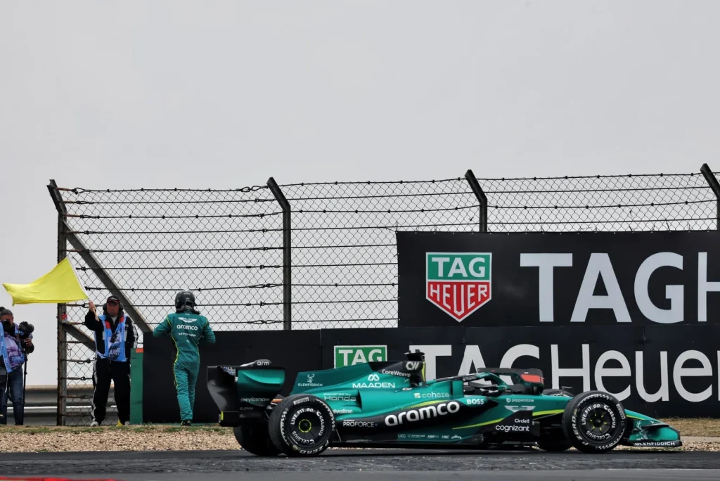 Lance Stroll (CDN) Aston Martin F1 Team AMR26 retired from the race.