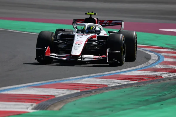 F1: Haas boss praises Bearman and says: "I don't see limits and that's exciting"