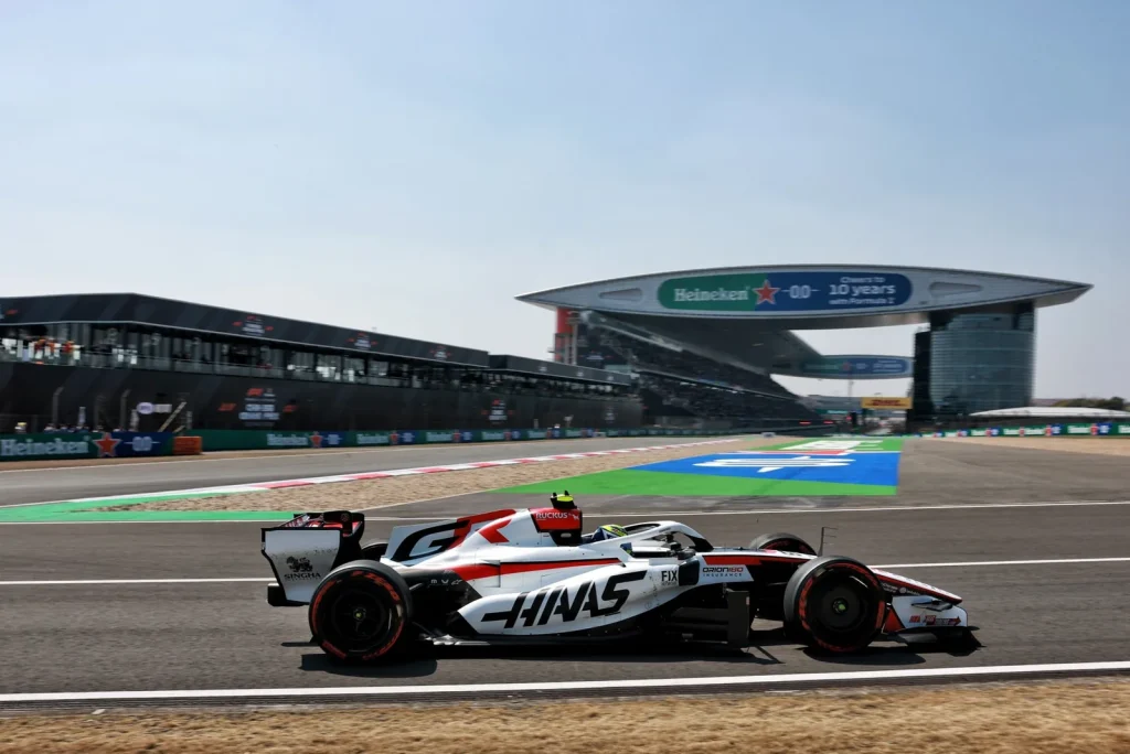 Oliver Bearman (GBR) Haas F1 Team VF-26.