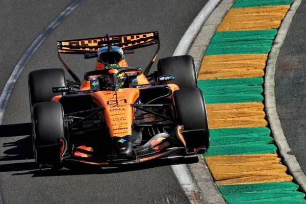 F1: Piastri leads Australian GP FP2 with top 3 dominated by Mercedes