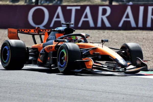 F1: Piastri starts in P3 and sees McLaren closer to Mercedes