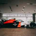 F1: Globo takes Formula 1 car to the São Paulo subway