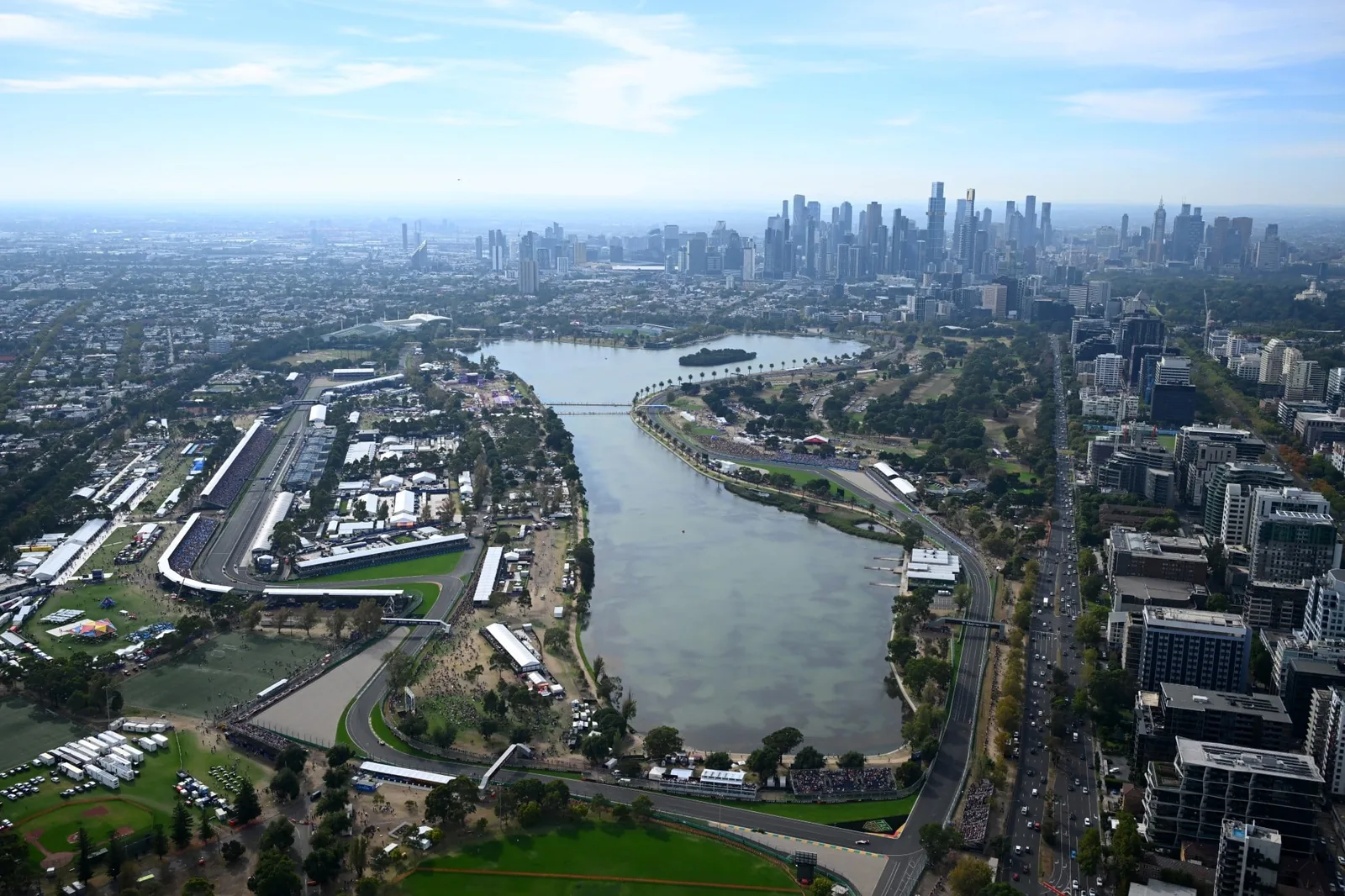 F1: Australian GP CEO reassures fans about event despite travel issues
