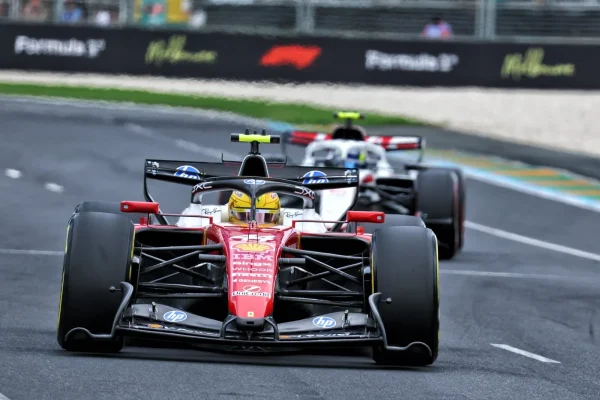 F1: Former mechanic sees “new Lewis” ready to fight for podiums in 2026