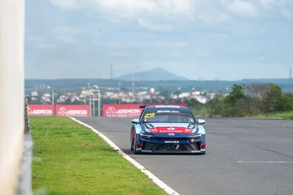Balance marks TCR South America collective tests at Circuito dos Cristais