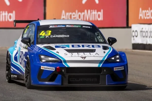 TCR: Cardoso and Pernía set the same time in TL1 in Cascavel