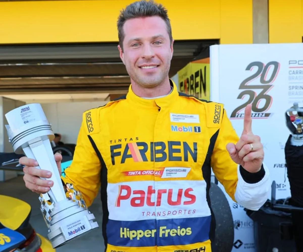 Müller celebrates pole at Velocitta with the championship in mind