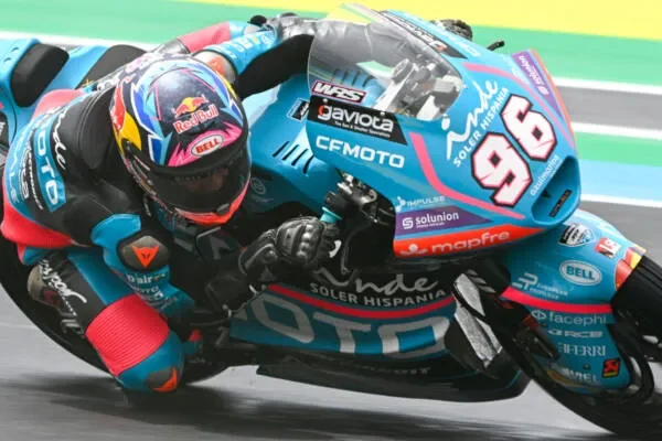 Holgado beats Muñoz and wins Moto2 Brazilian GP in Goiânia