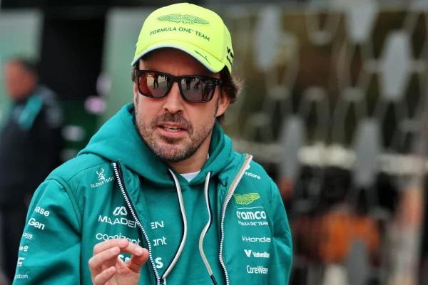 F1: Honda problems affect Aston Martin and lead to a joke from Alonso