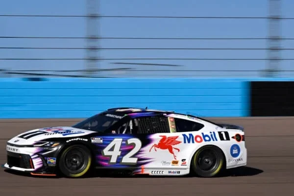 Mobil advances its global strategy with entry into NASCAR Brasil