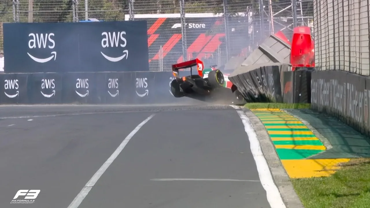 Accident between Wharton and Sharp ends F3 Sprint in Australia. Del Pino wins