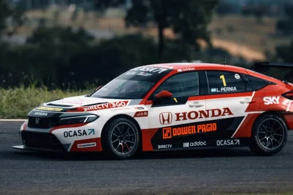 TCR South America: Pernía leads first free practice of the 2026 season