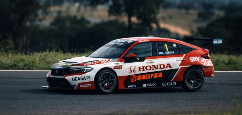 TCR South America: Pernía leads first free practice of the 2026 season
