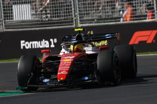 F1: Hamilton is third in China and returns to the podium for the first time since 2024