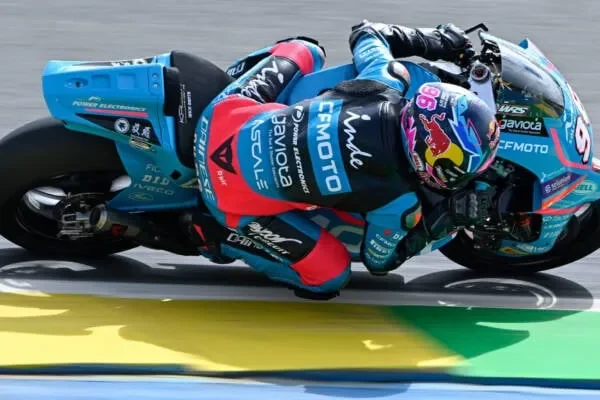 Moto2: Holgado scores pole position for the Brazil GP in Goiânia