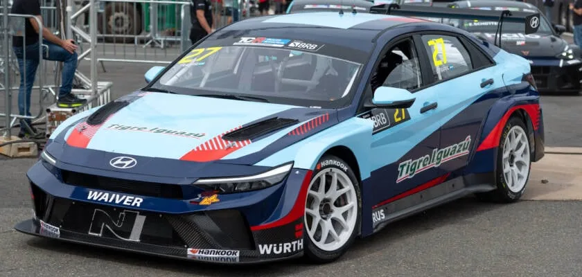 TCR South America: Trappa claims first victory in hectic race in MG