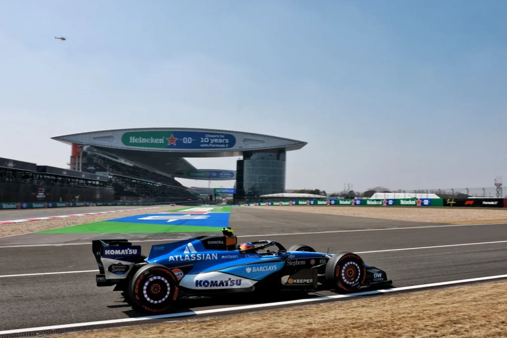 Carlos Sainz (ESP) Williams F1 Team FW48.