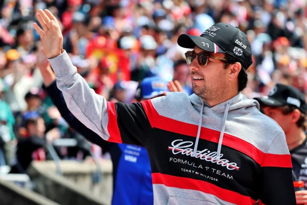 F1: Pérez sees areas to be worked on, but praises Cadillac's 'encouraging signs'