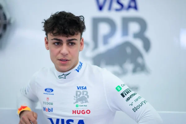Lindblad reveals Hamilton as reference when he started following F1