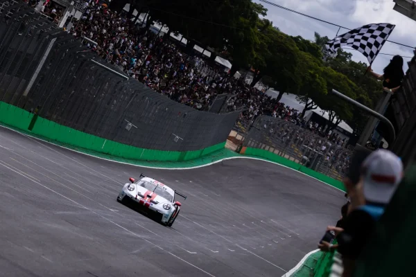 Porsche Cup: Jeff Giassi wins for the 1st time in Carrera in a very eventful race
