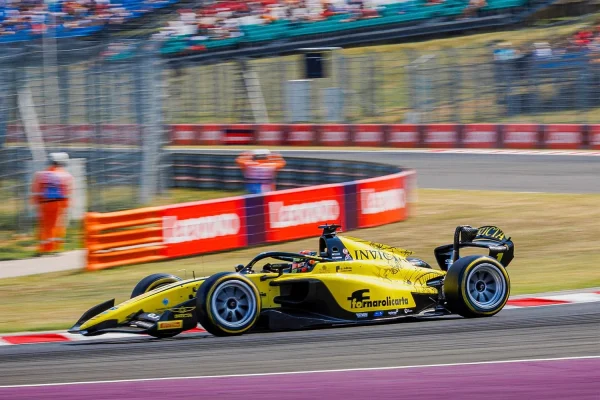 F2: sportv3 broadcasts season opener in Australia