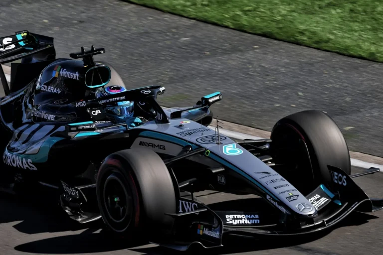 F1: Russell indicates change in update strategy