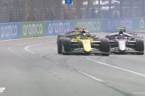 Durksen takes the lead at the start and wins F2 Sprint in Australia