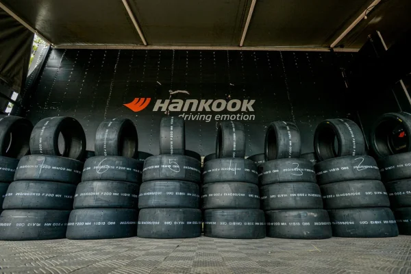Hankook starts the 2026 season in Curvelo with the opening of TCR South America and Stock Car