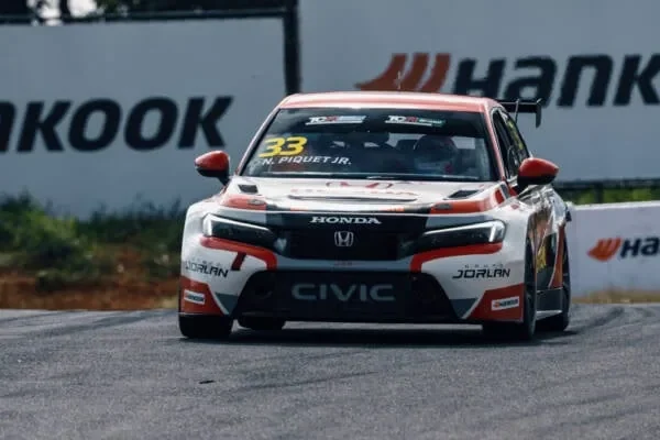 TCR: Piquet Jr. is faster in the hectic TL2 in Cascavel