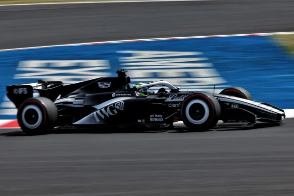 F1: Cadillac sees positive qualifying in Japan: "Car is better"