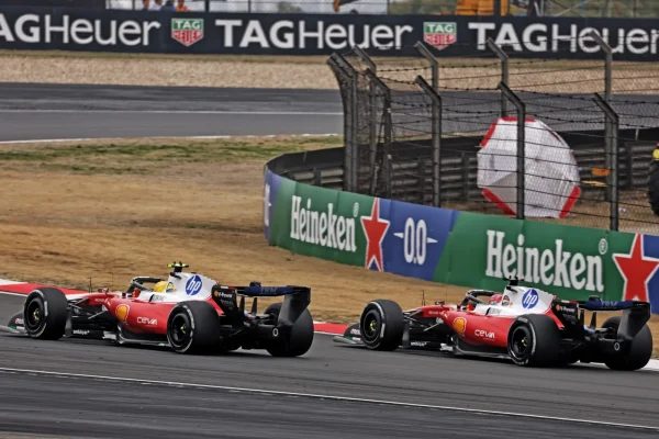 F1: Villeneuve criticizes duel between Hamilton and Leclerc at the Chinese GP