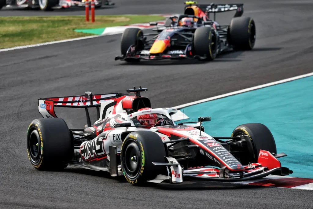 Esteban Ocon (FRA) Haas F1 Team VF-26.