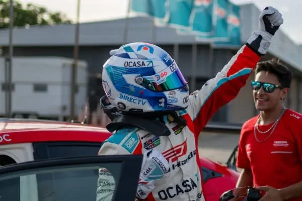 TCR: Title defense begins with a victory in Curvelo for Leonel Pernía