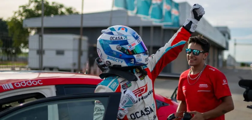 TCR: Title defense begins with a victory in Curvelo for Leonel Pernía