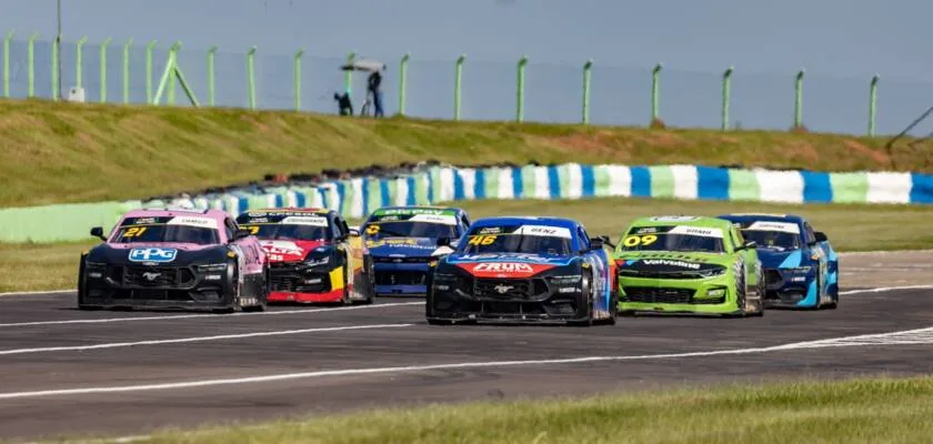 NASCAR Brazil: Camilo takes advantage of confusion, takes the lead and wins in Santa Cruz do Sul