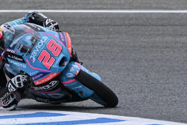 Moto3: Quiles leads Spanish one-two on Friday in Jerez