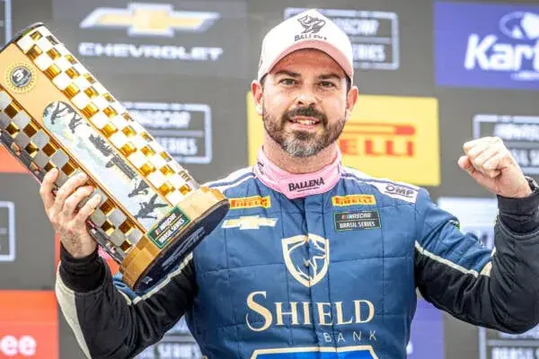 Witold Ramasauskas leaves Santa Cruz do Sul in the lead of NASCAR Brasil