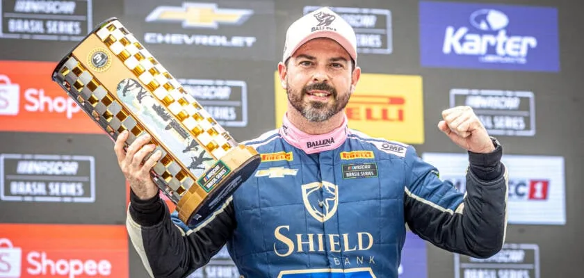 Witold Ramasauskas leaves Santa Cruz do Sul in the lead of NASCAR Brasil