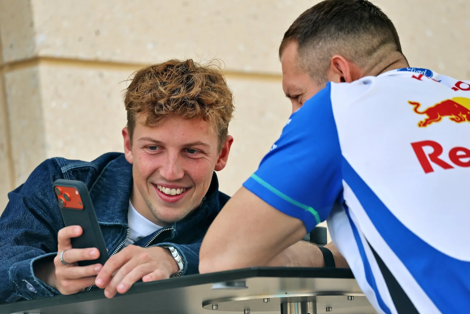 Lawson says he wants to try new categories and dismisses F1 distraction: "It doesn't harm"