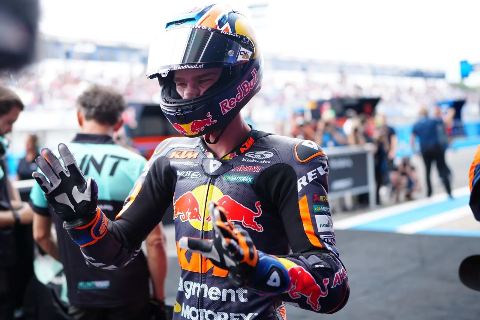 Moto2: Veijer makes history and takes pole in Jerez